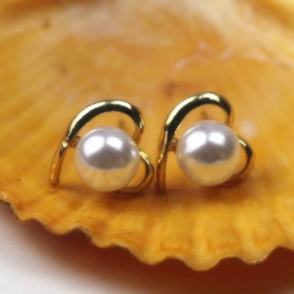 2pcs Heart Pearl Stud Push-Back Earrings Rose Gold Color - Picture 4 of 4